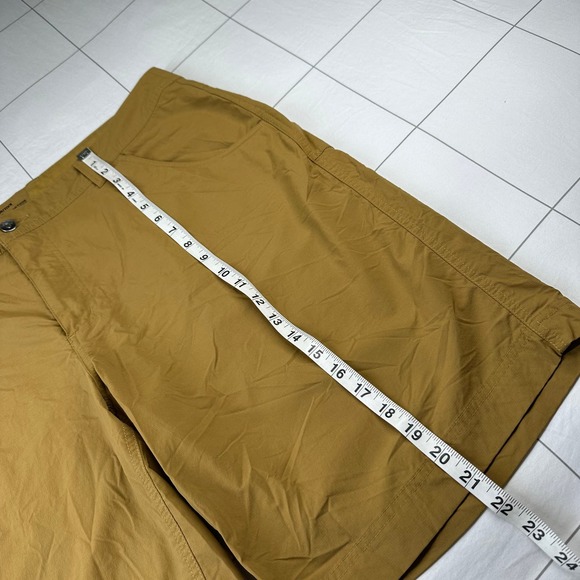 Marmot Shorts Mens 40 Tan Brown Zip Cargo Pocket Hiking Outdoor Trail Trek Walk - Picture 10 of 11